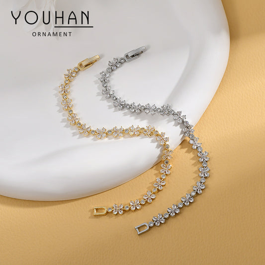 Women's Inlaid Zircon Temperamental Design High-grade Petal Bracelet