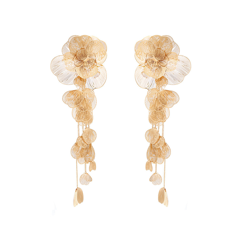 Long Metal Large Flower Retro Three-dimensional Branch Earrings