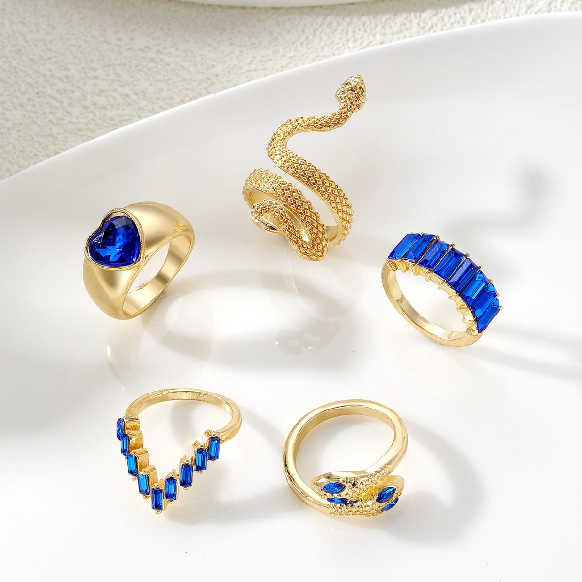 Women's Popular Snake-shaped Love Imitation Emerald For Bracelet