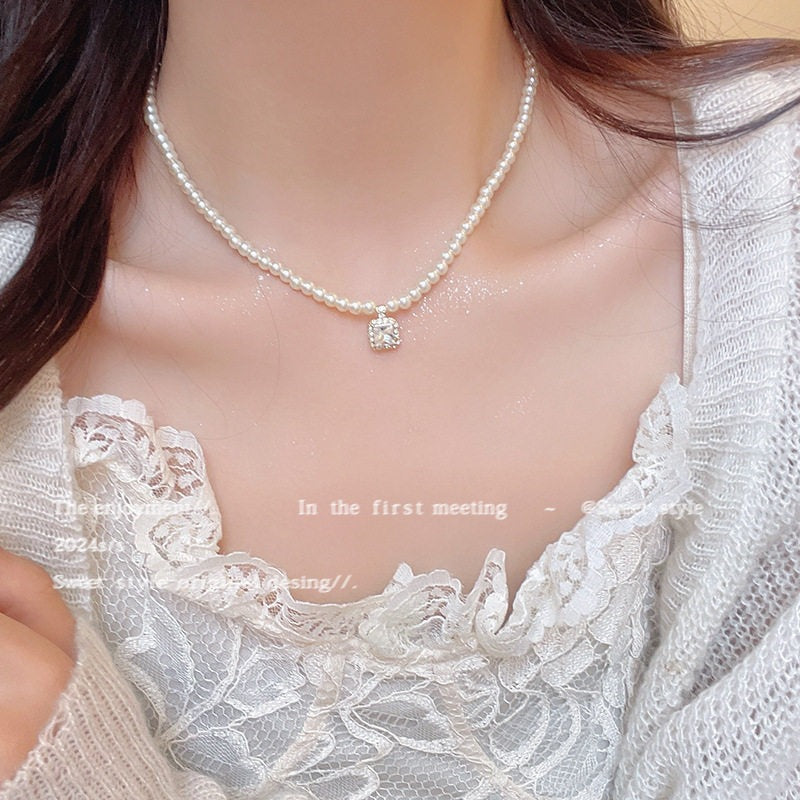 Women's Wind Clavicle Chain Design Love High-grade Necklace