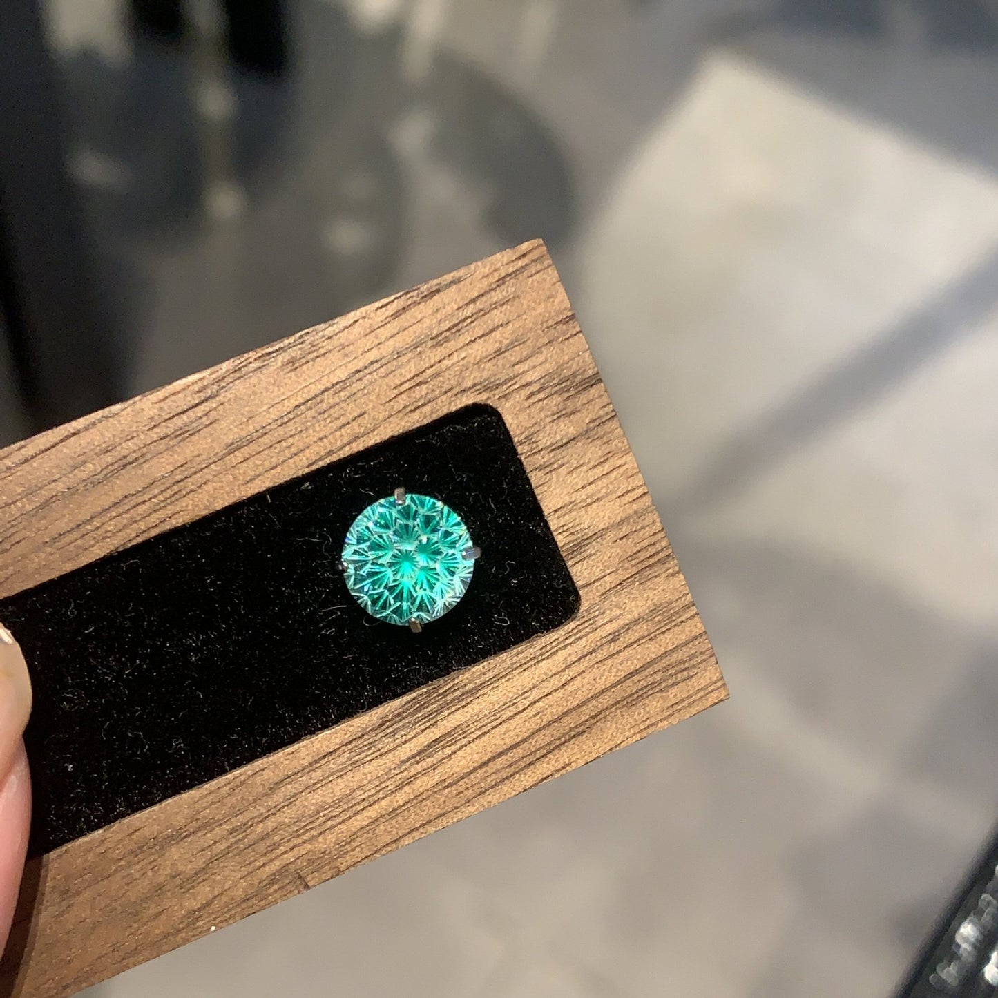 Women's Paraiba Green Fireworks Cut Beautiful Ear Bone Rings