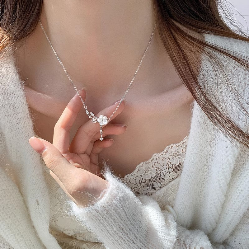 Luxury Minority Exquisite Temperamental Cold Style Necklaces