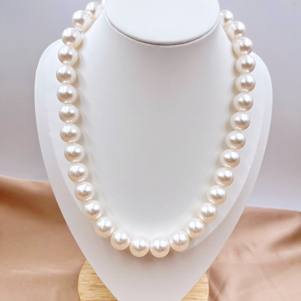 Women's Pearl Retro Affordable Luxury Fashion Trendy Clavicle Necklaces