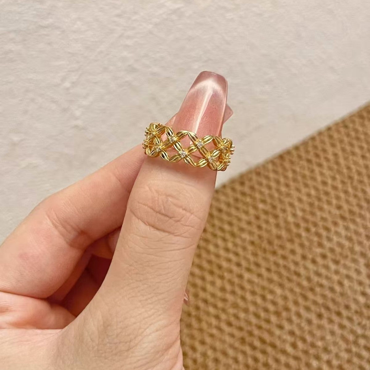 Flowers Like Brocade Four-leaf Flower Spot Drill Lace Hollow Affordable Rings