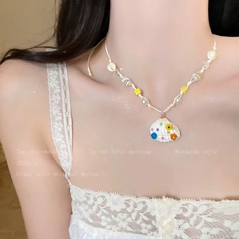 Women's Dopamine Beaded For Seaside Vacation Design Sweet Flower Necklaces