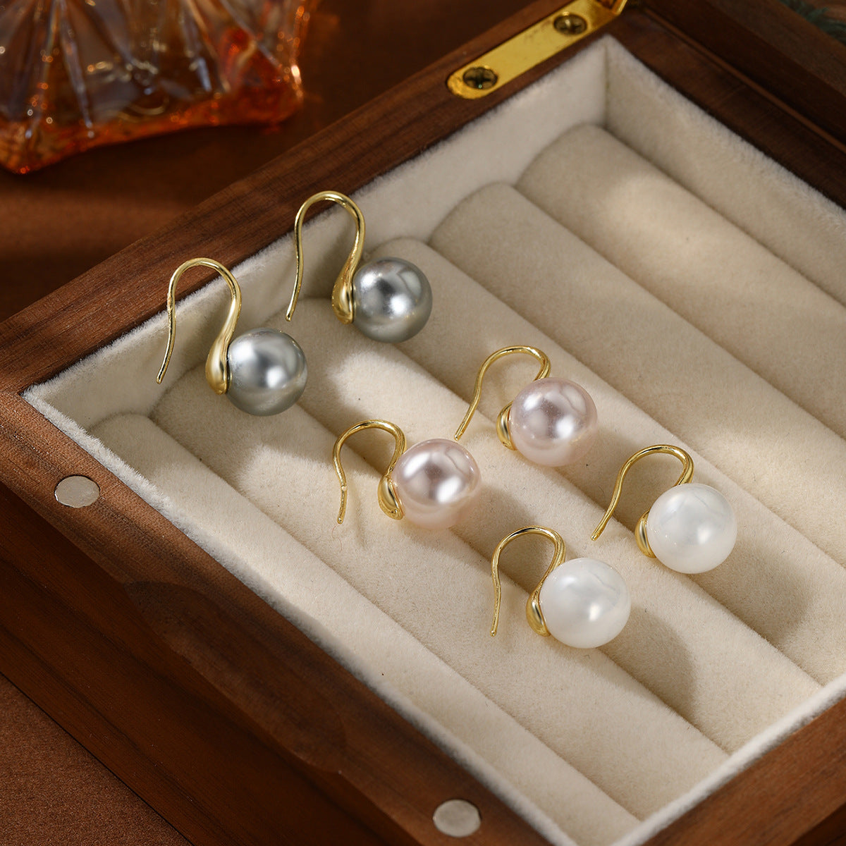 High-grade Geometric Creative Pearl Classy High Heels Simple Ear Hook