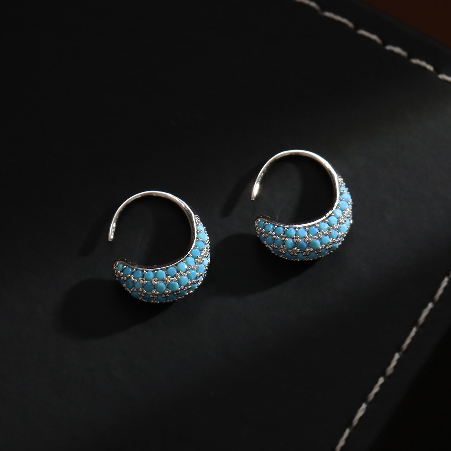 Women's Design Flower Basket Turquoise Advanced Full Diamond Ear Hook