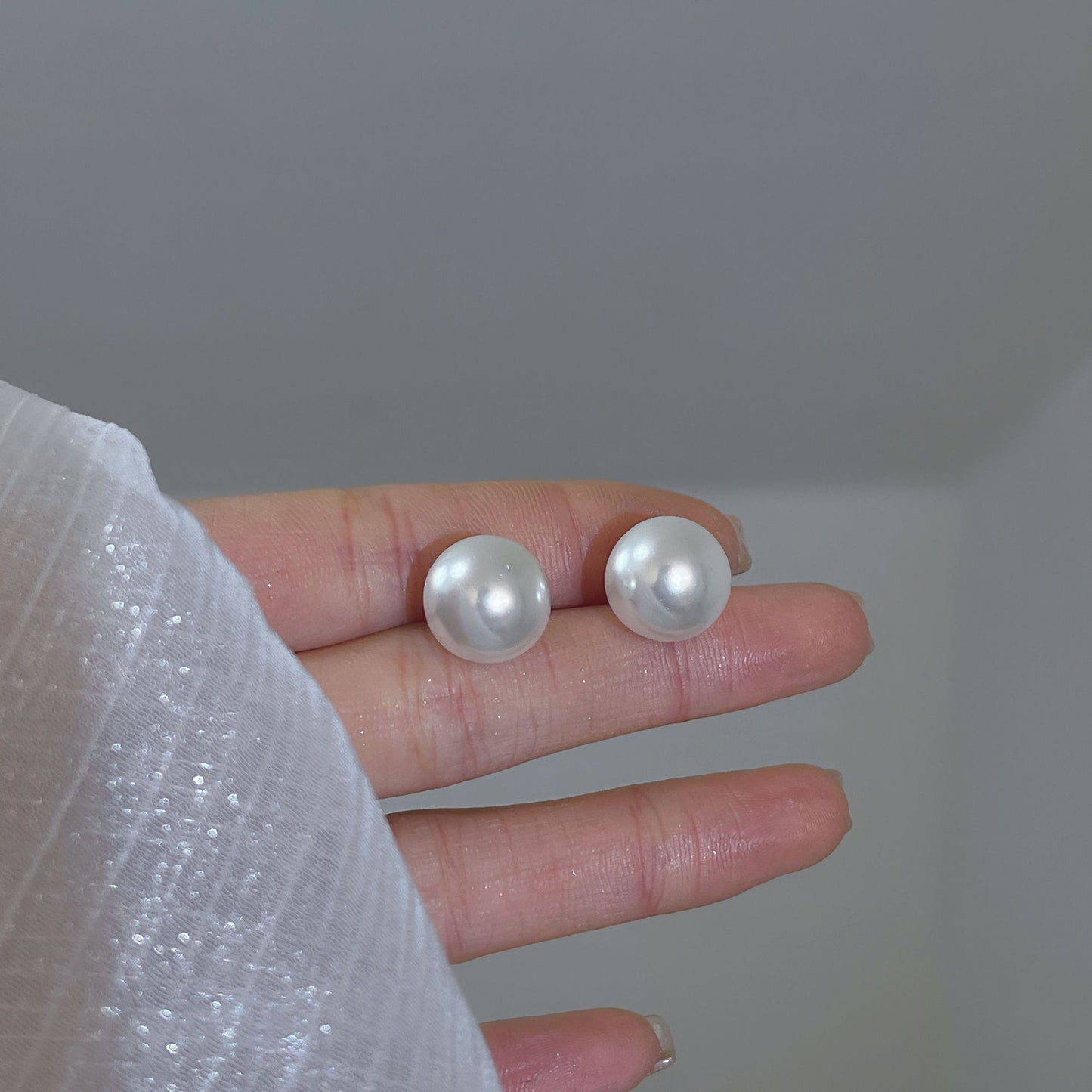 Women's Trendy Pearl Sier Needle Round For Design Light Earrings