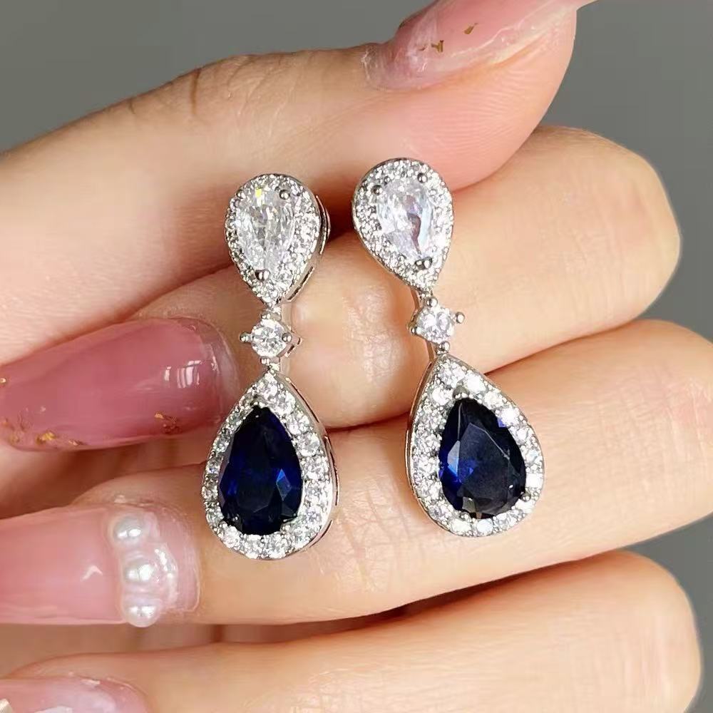 Women's Super Flash Royal Blue Zircon Fashion Light Rings
