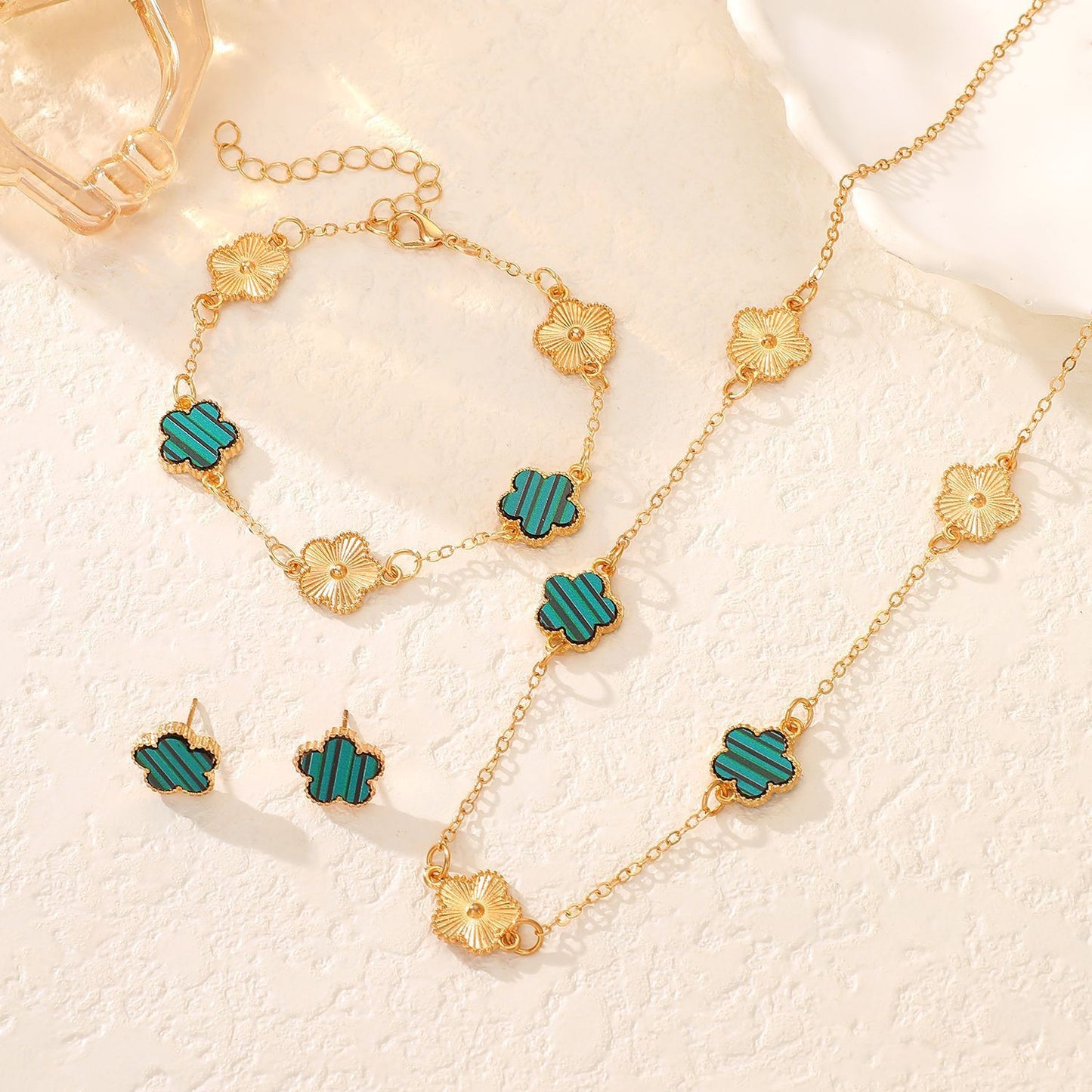 Lucky Flower Parthenocissus Grass Ear Female Jewelry Set