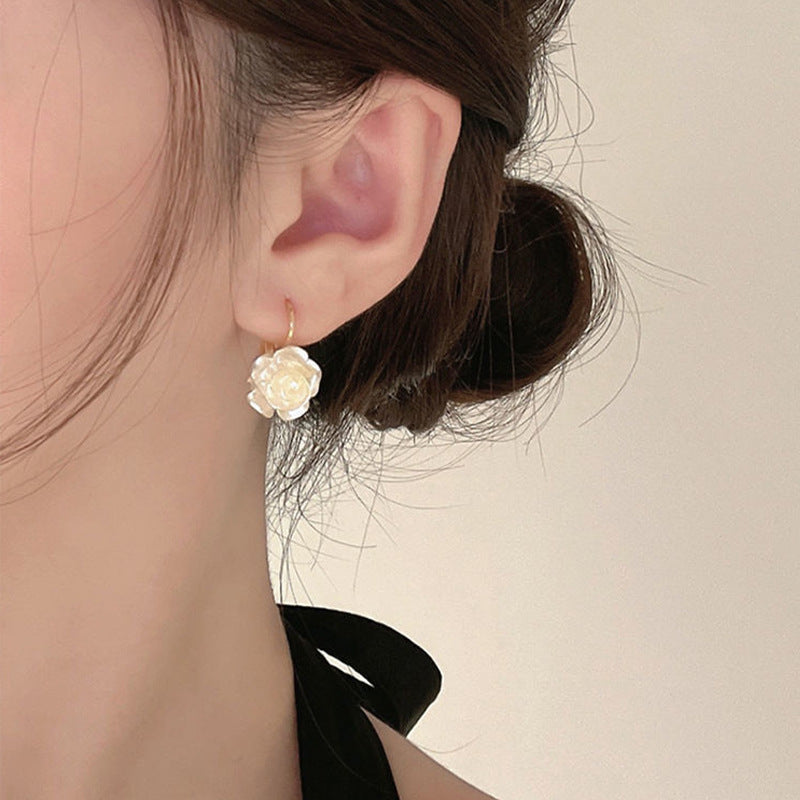 Women's French Style Pearl Camellia For Summer White Flower Rings