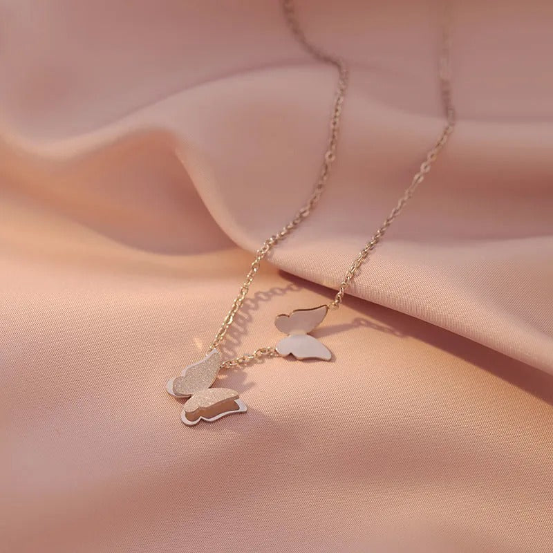 Female Clavicle Chain Fashionable Rose Gold Necklaces