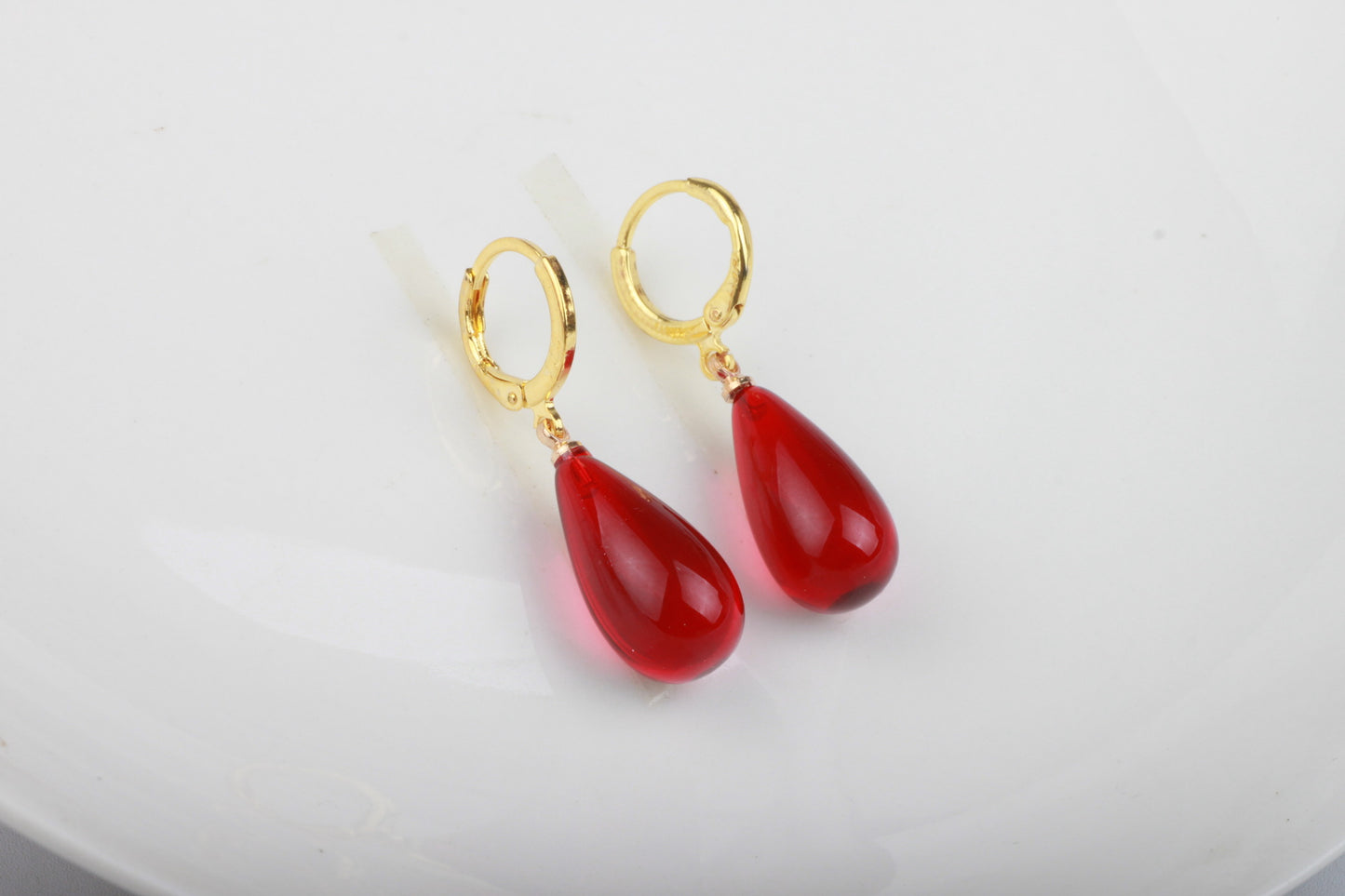 Women's Yellow Chicken Grease Old Honey Matching Wine Red Blood Amber Earrings