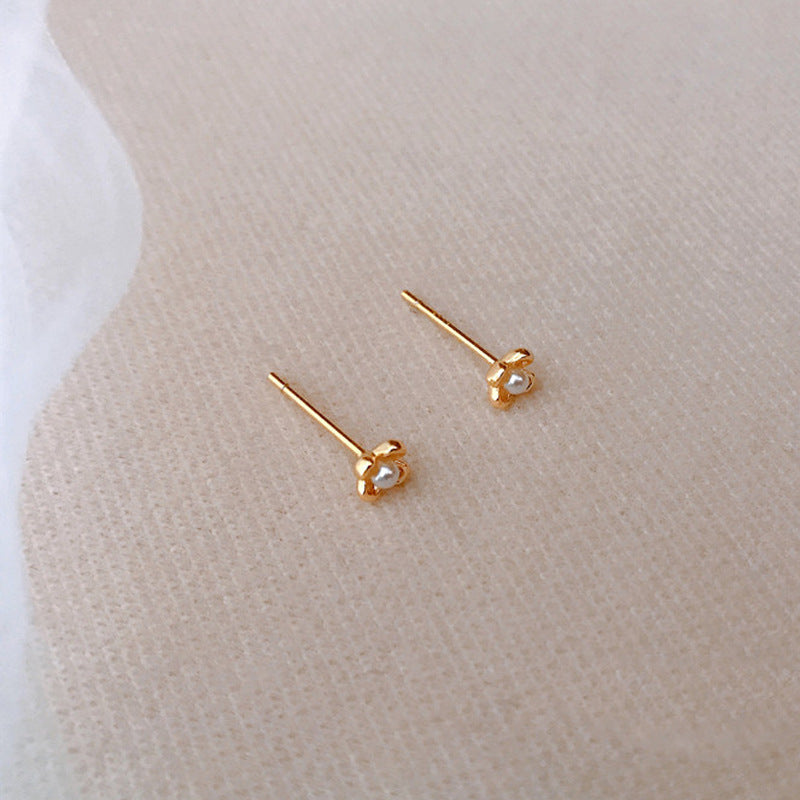 Women's Pearl Flower Simple Small Fashion Mini Gold Ear Rings