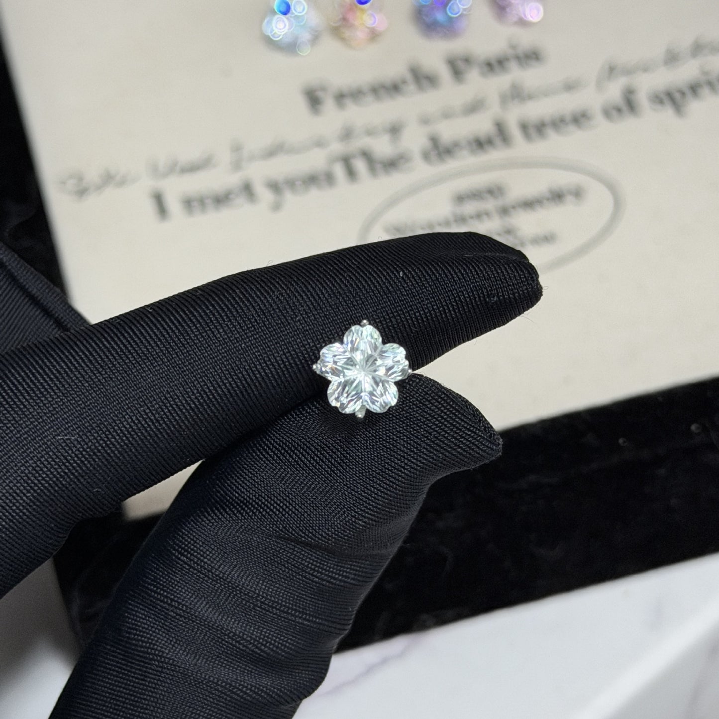 Blossom Cut Gradient Zircon Flat Sweet Design Titanium Steel Ear Stud Earrings