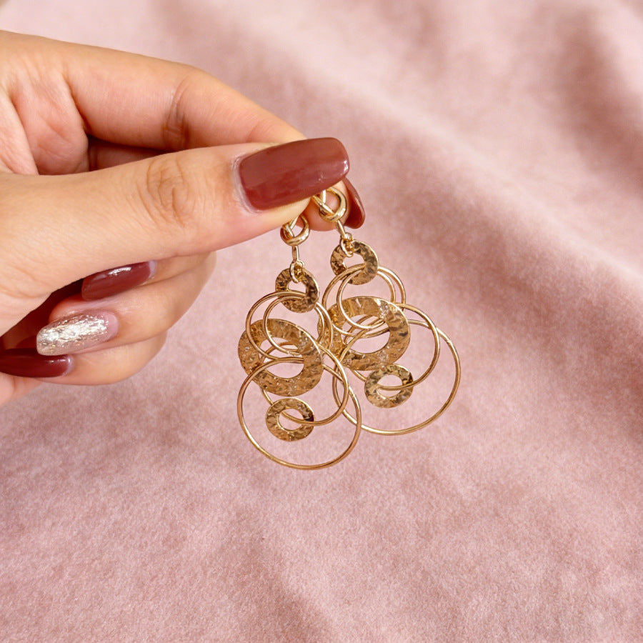 Women's Sier Needle Knotted Round Pleated Metal Tassel Stud Earrings