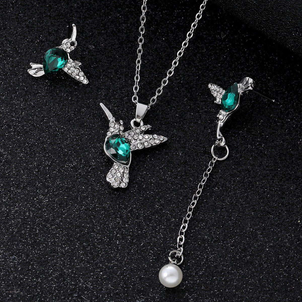 Women's Bird Wings Flying Water Drop Crystal Pearl Tassel Two-piece Clavicle Jewelry Set