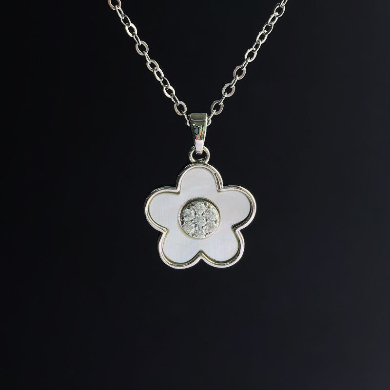 Women's Flower Everyday Joker Parthenocissus Grass Plum Color Retention Copper Necklace