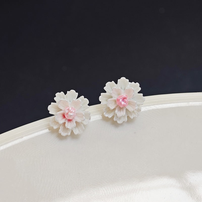 Women's Creative Simple Pearl Vintage Ornament Earrings