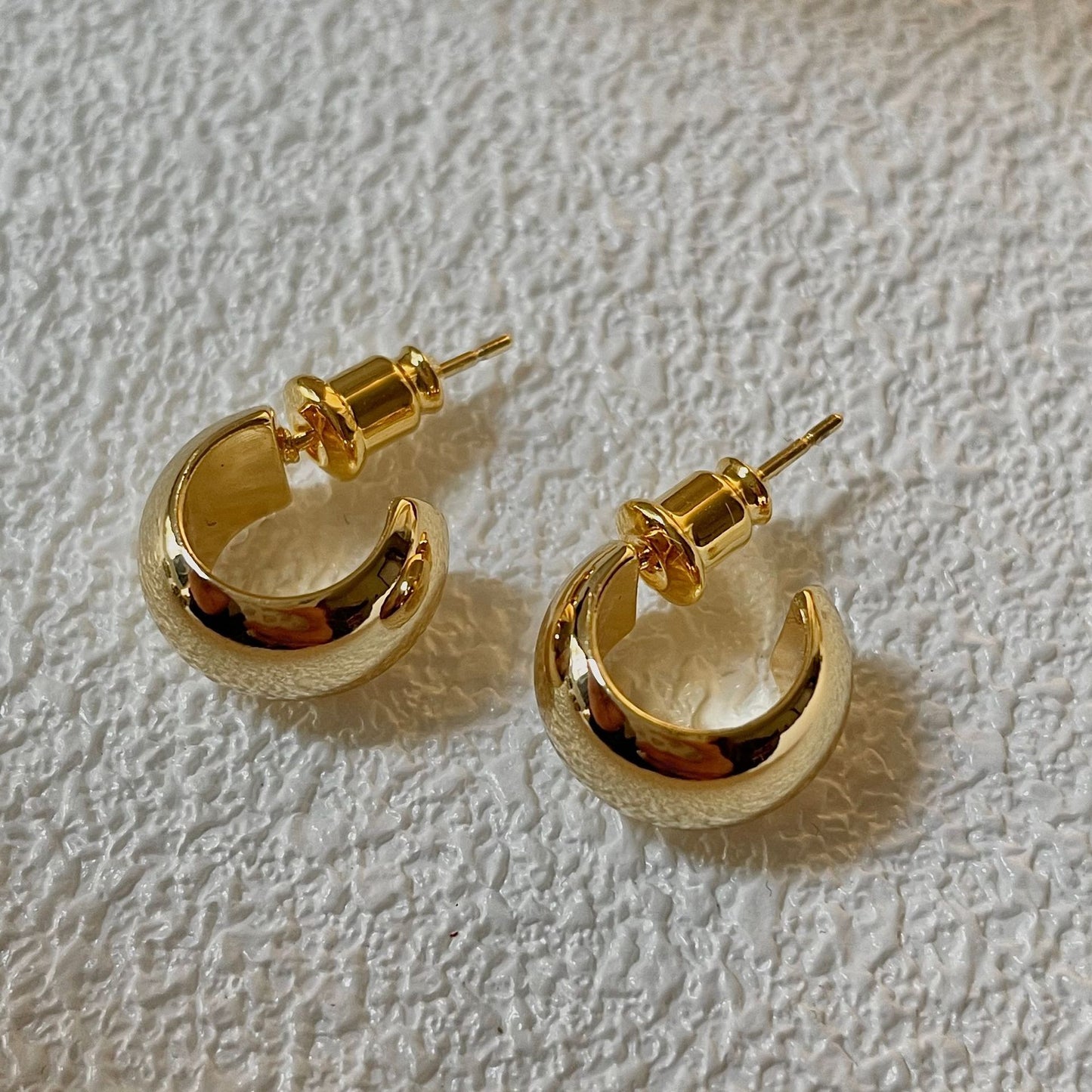 Gold-plated Small Solid Shaped Bean-shaped Sier Needle Earrings