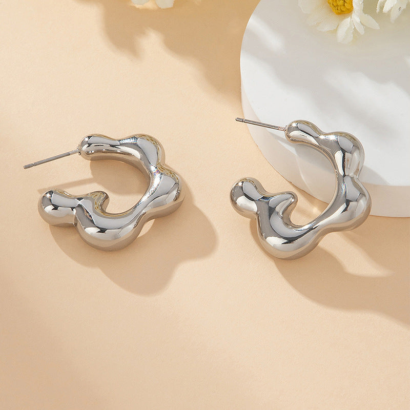 Design High-grade Cold Style Simple Metal Earrings