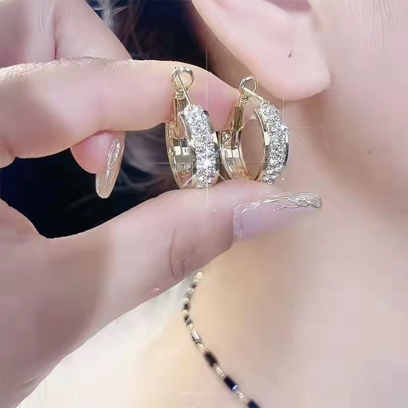 Women's High Sense Design Fashion Temperament Entry Earrings