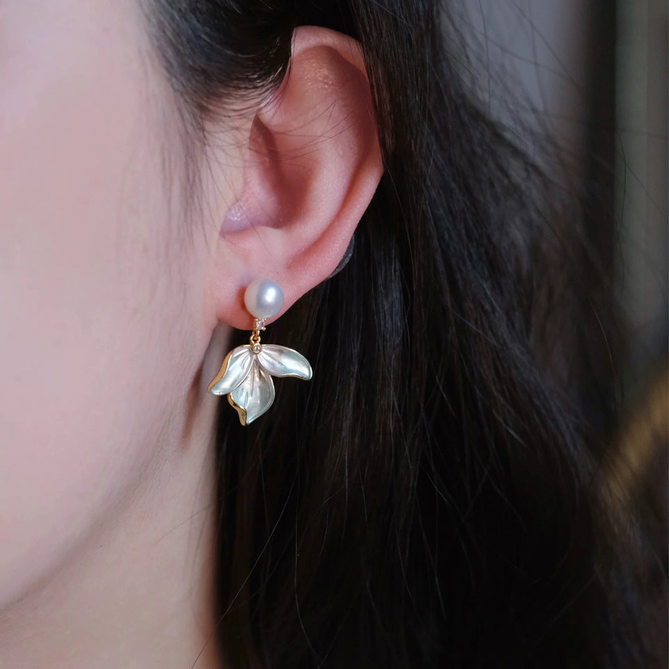 Natural Freshwater Pearl Ear Sterling Sier Needle Lily Eardrops Stud Earrings