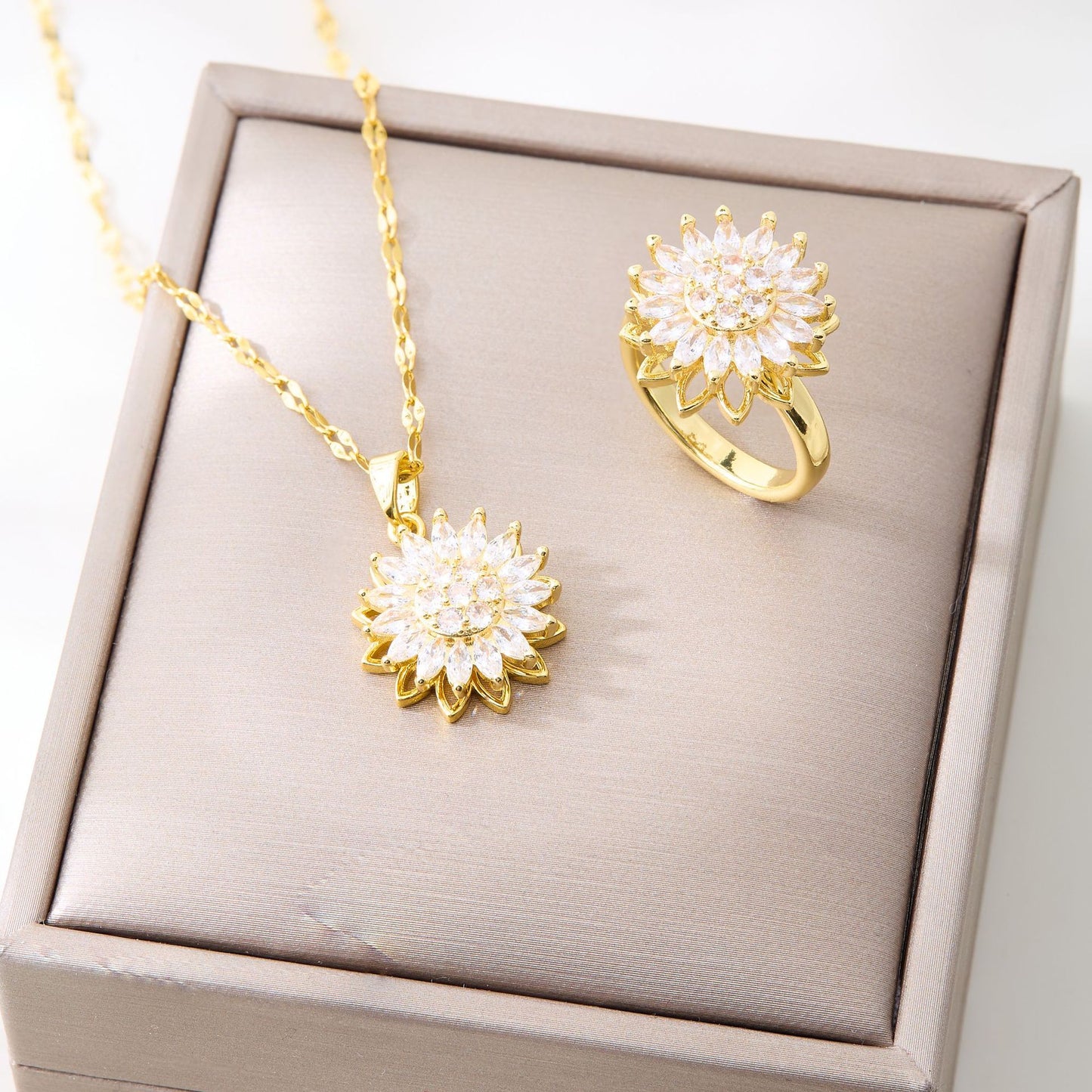 Stainless Steel Chain Waterproof Durable Colorfast Jewelry Set