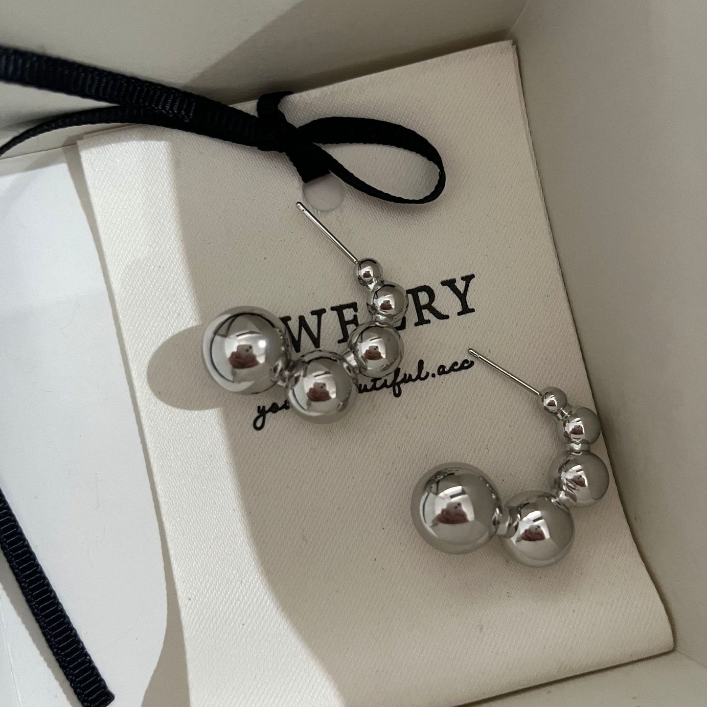 Sier Needle Bean Irregular Simple Cold Style Earrings