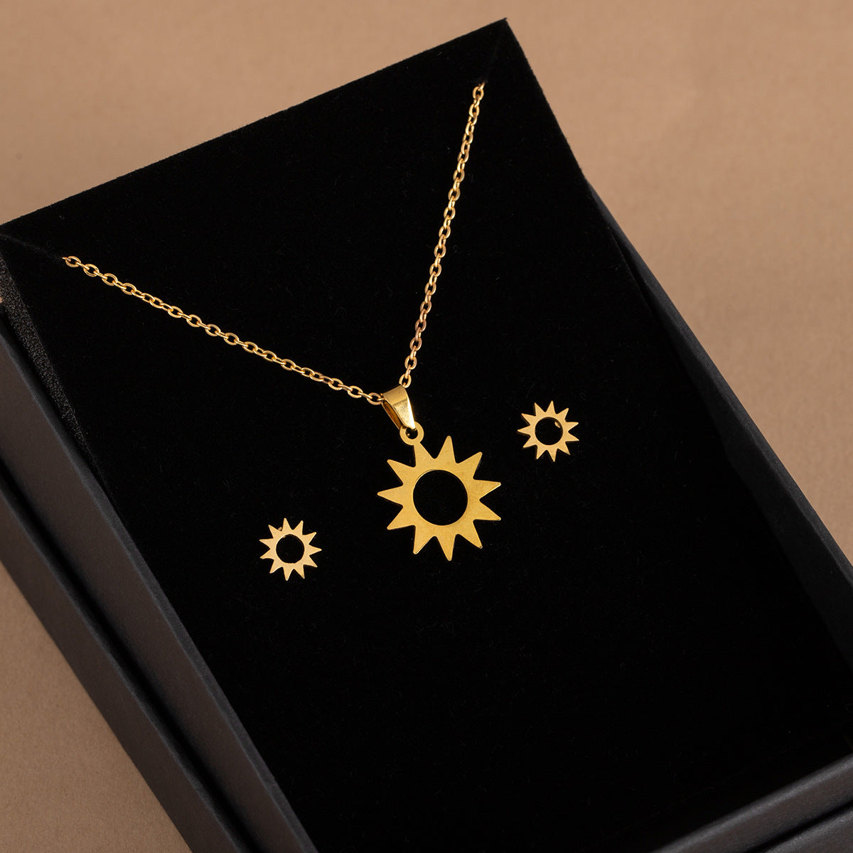 Stainless Steel Design Fashion Suit Metal Style Geometric Heart Necklaces