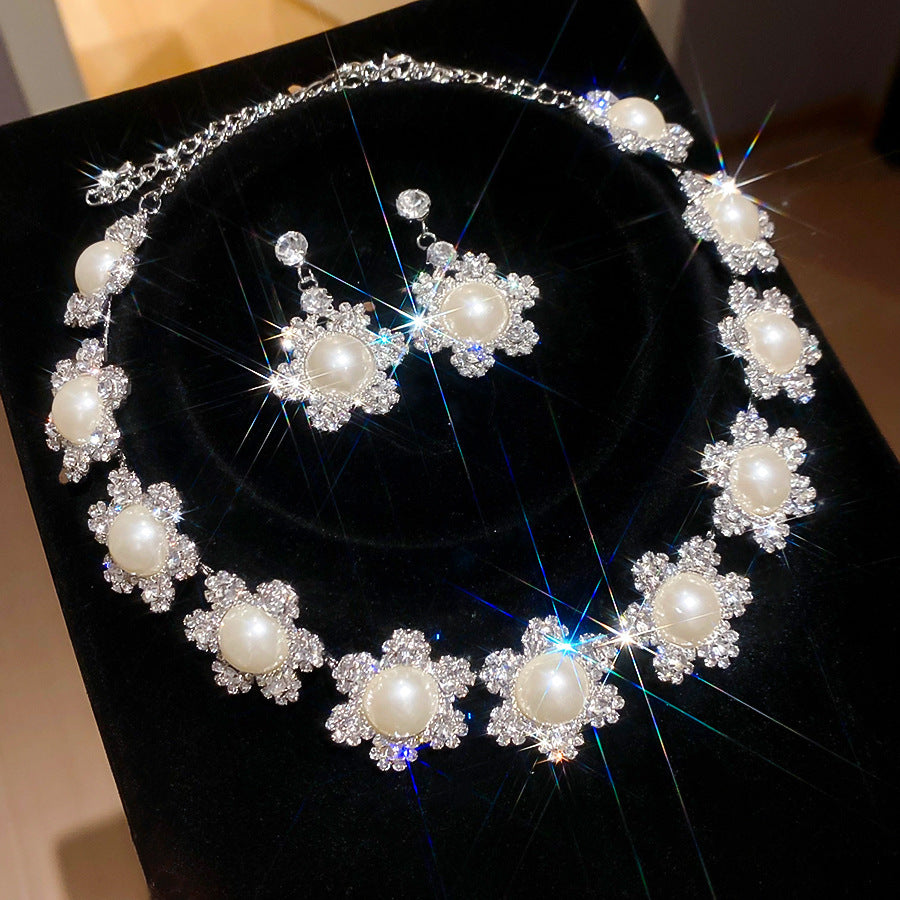 Women's Exquisite Clavicle Chain Light Luxury High-grade Earrings
