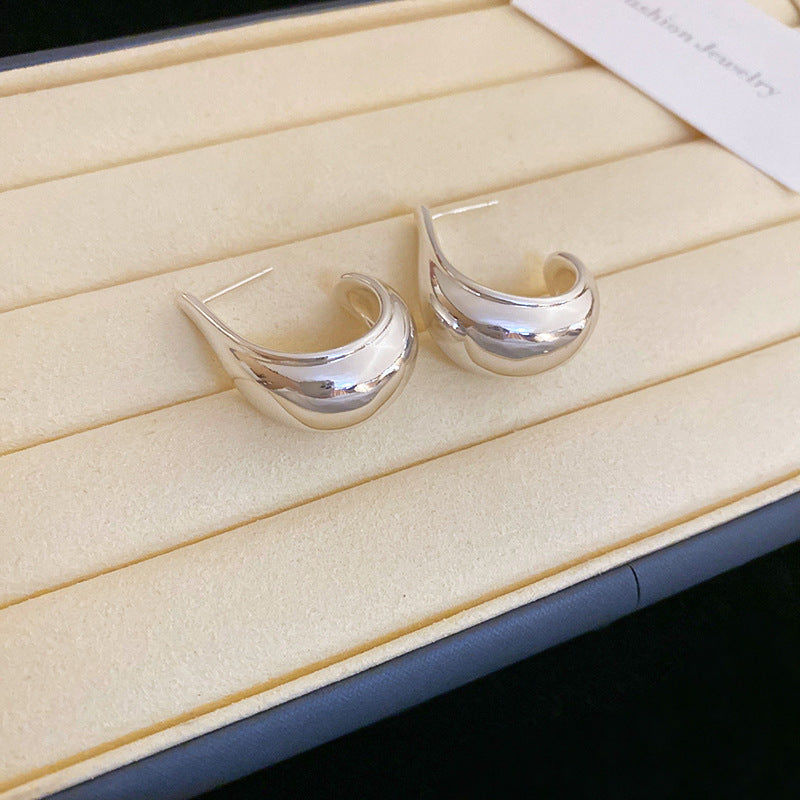 Women's Needle Metallic Pleated Round Geometric Bean-shaped Fashionable Fashion Stud Earrings