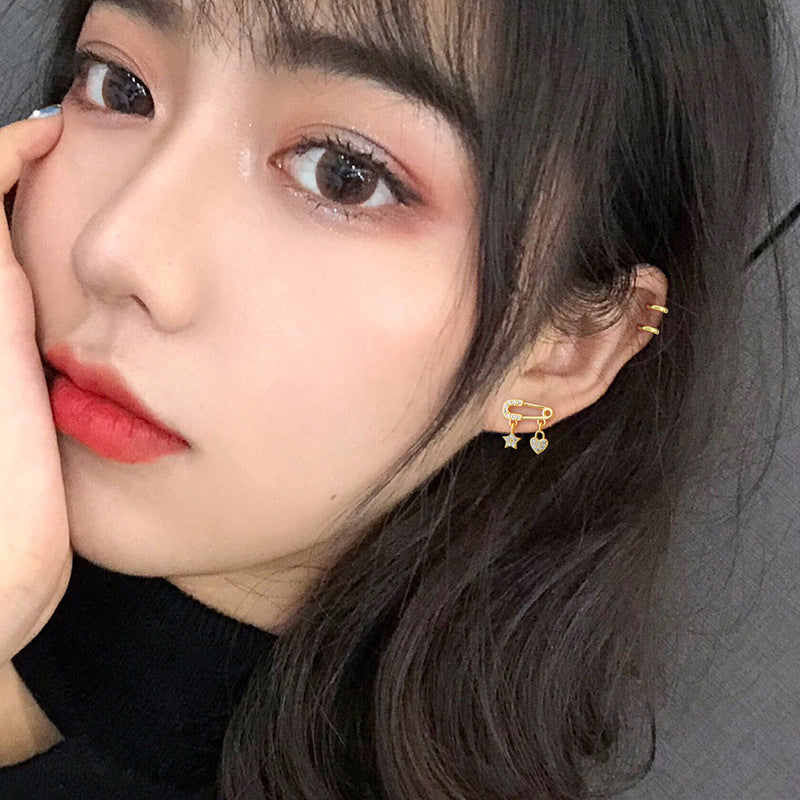 Women's Pin Sier Trendy Ear Simple Cold Style Eardrops Short Refined Stud Earrings