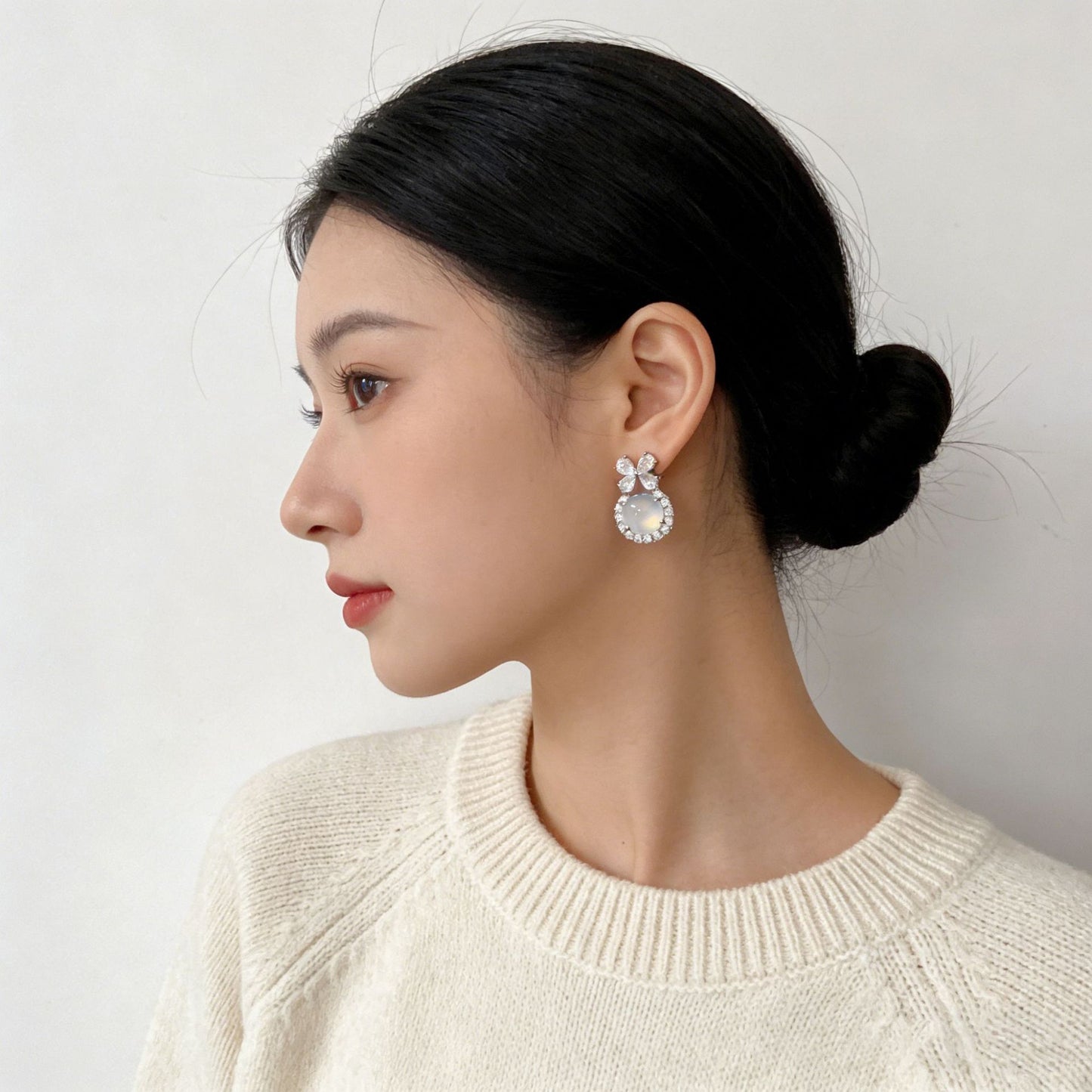 Women's Needle Exquisite Fashion Four-leaf Flower For Chinese Style Niche Design Earrings