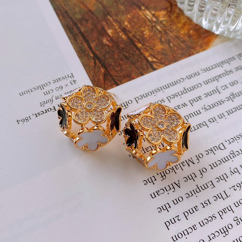 Women's Enamel Dripping Butterfly Retro Easy Matching Earrings