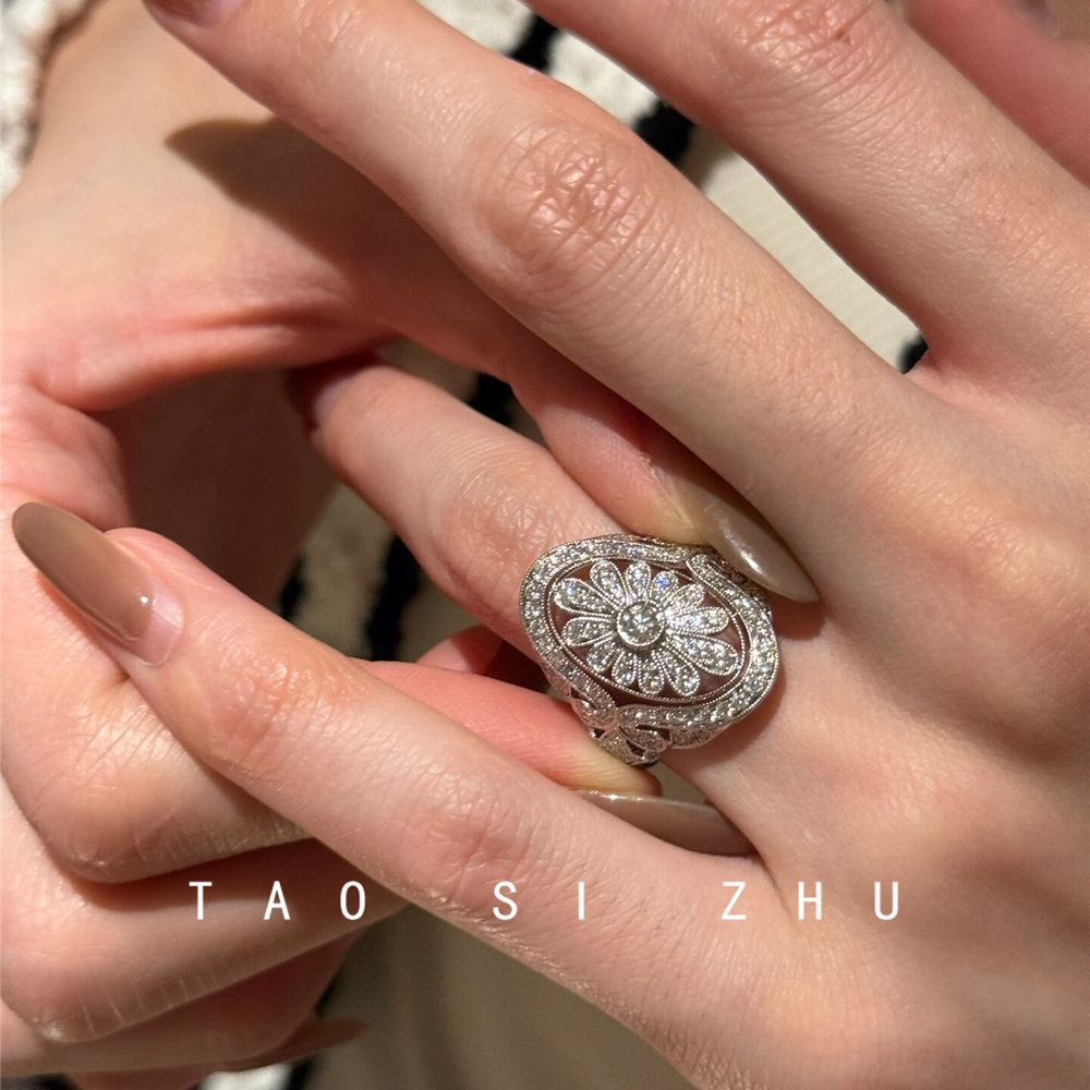 Ancient Micro Inlaid Zircon Flower High Sense Light Luxury Minority Ring
