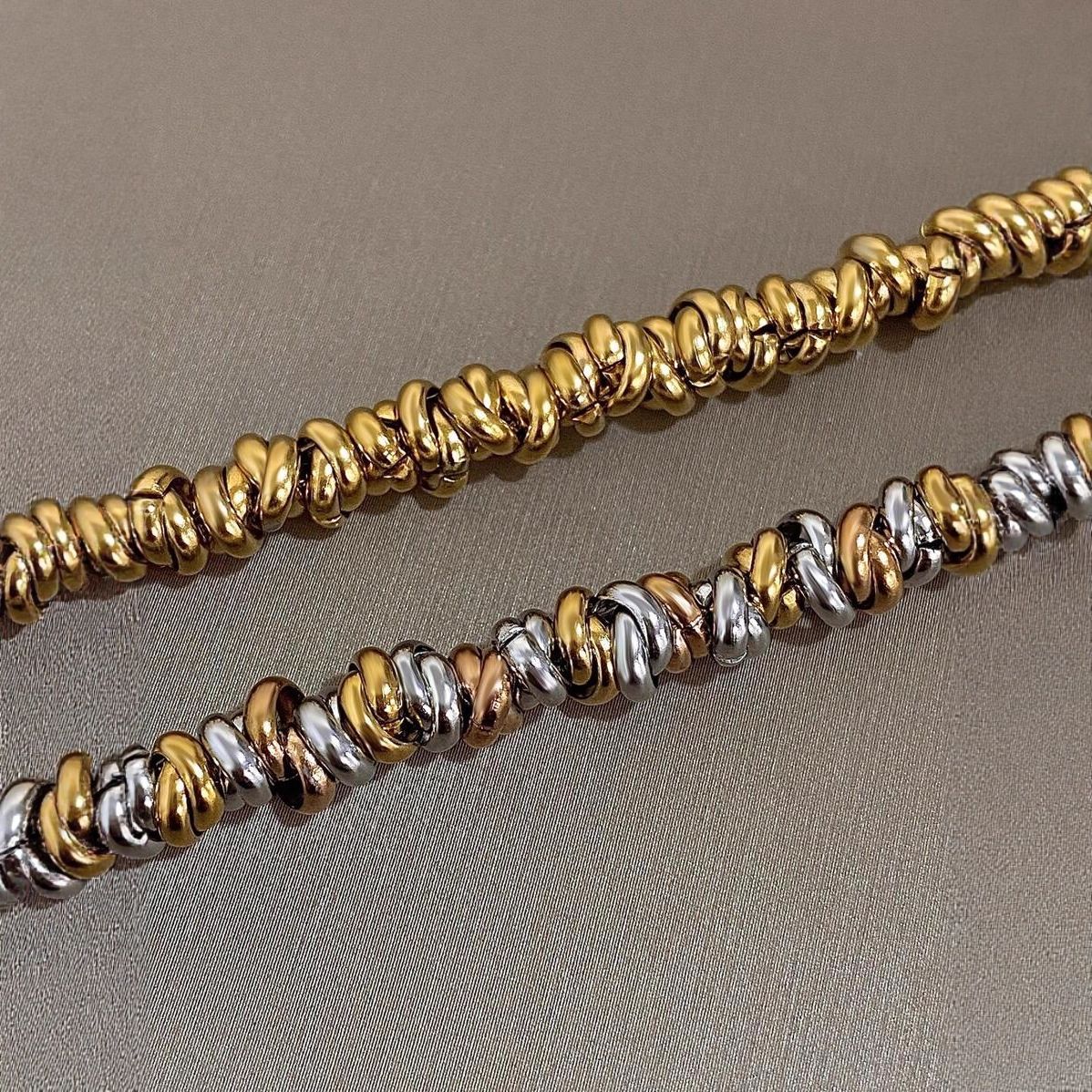 Metallic Vintage Chain Titanium Steel Design Unique No Bracelets