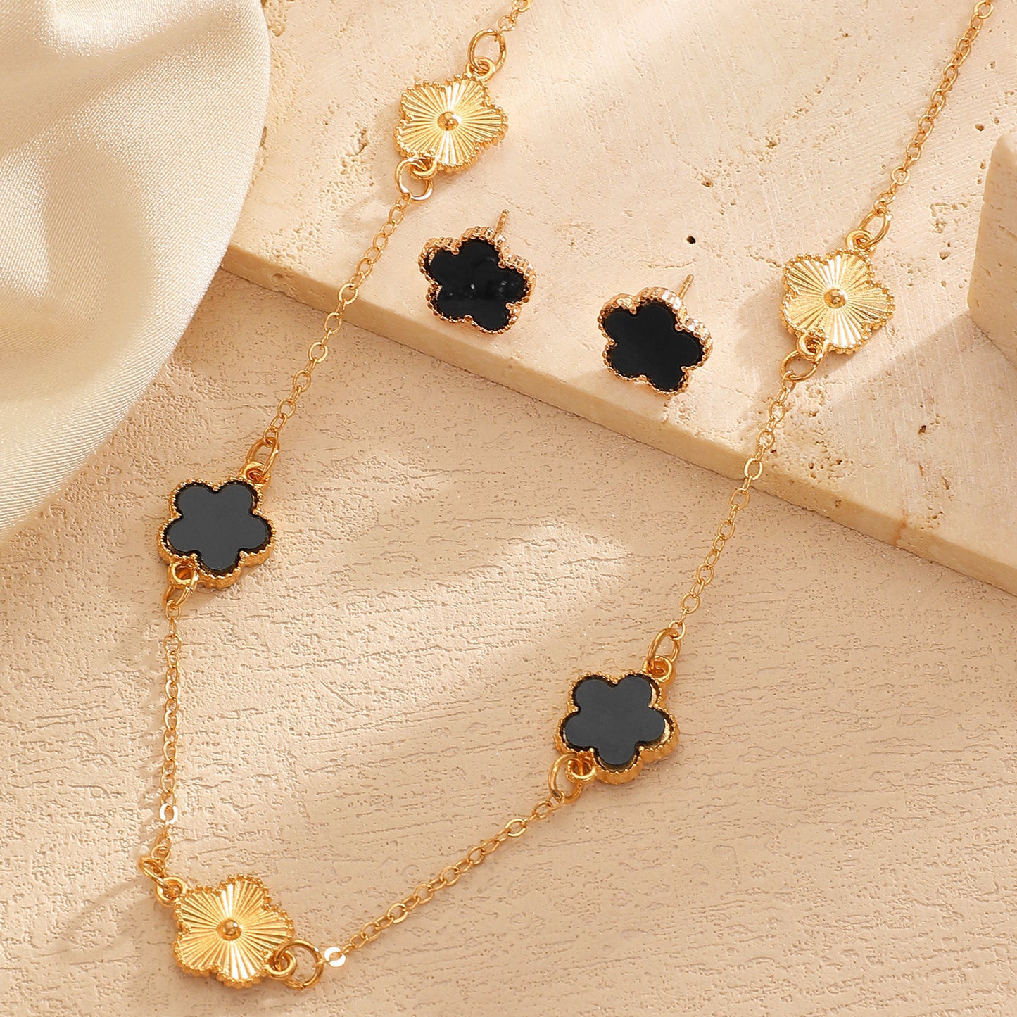 Lucky Flower Parthenocissus Grass Ear Female Jewelry Set