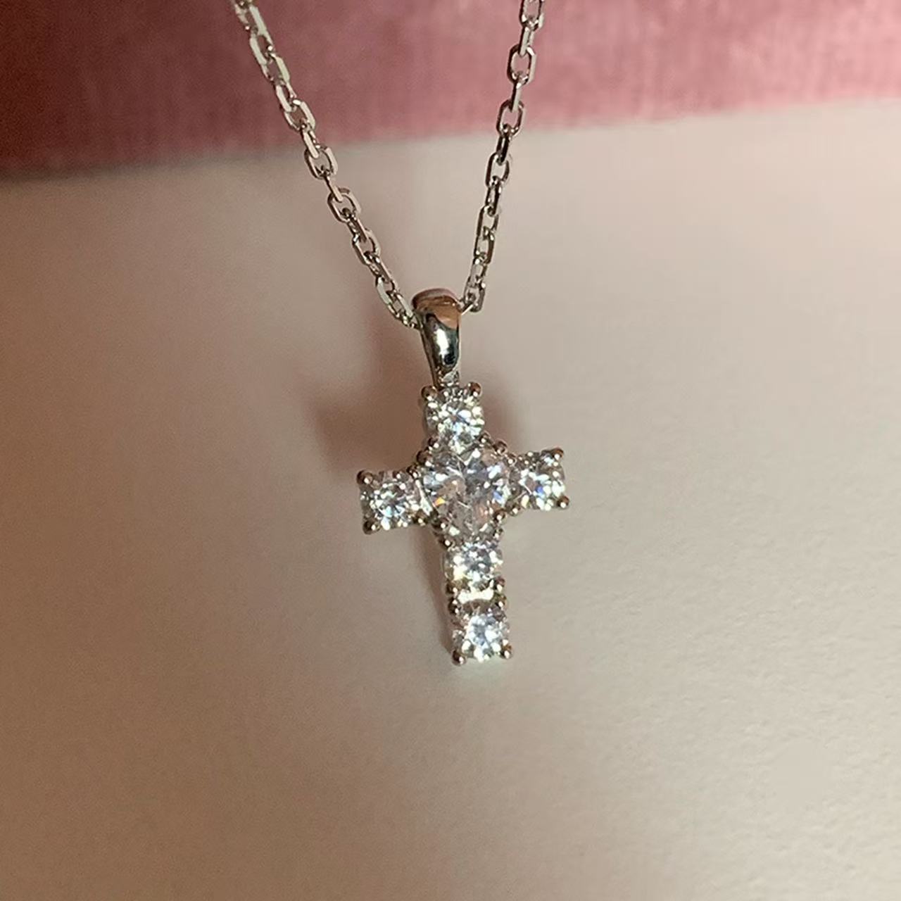 Women's Diamond Cross Zircon Fashion Temperament Personalized Necklace