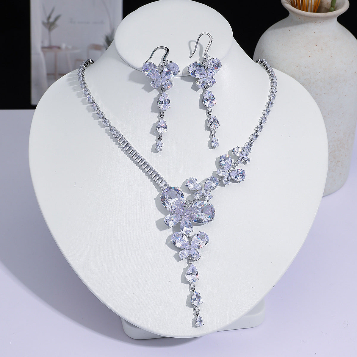 Full Diamond Drop-shaped Temperament The Dinner Party Jewelry Set