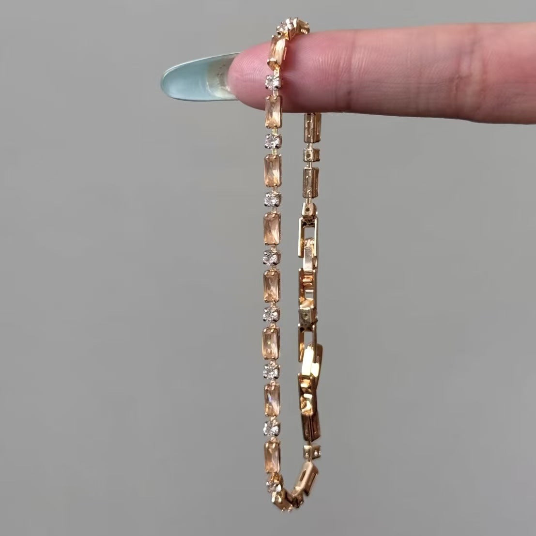 Golden Super Flash Zircon Female Good-looking Party Light Luxury Minority Bracelets