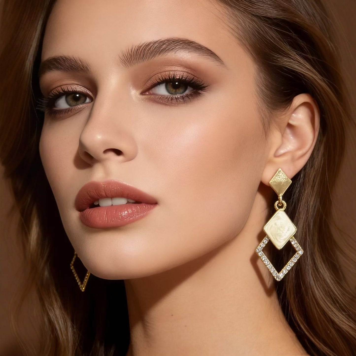 Women's Light Luxury Geometric Diamond High-grade Zircon Stud Earrings