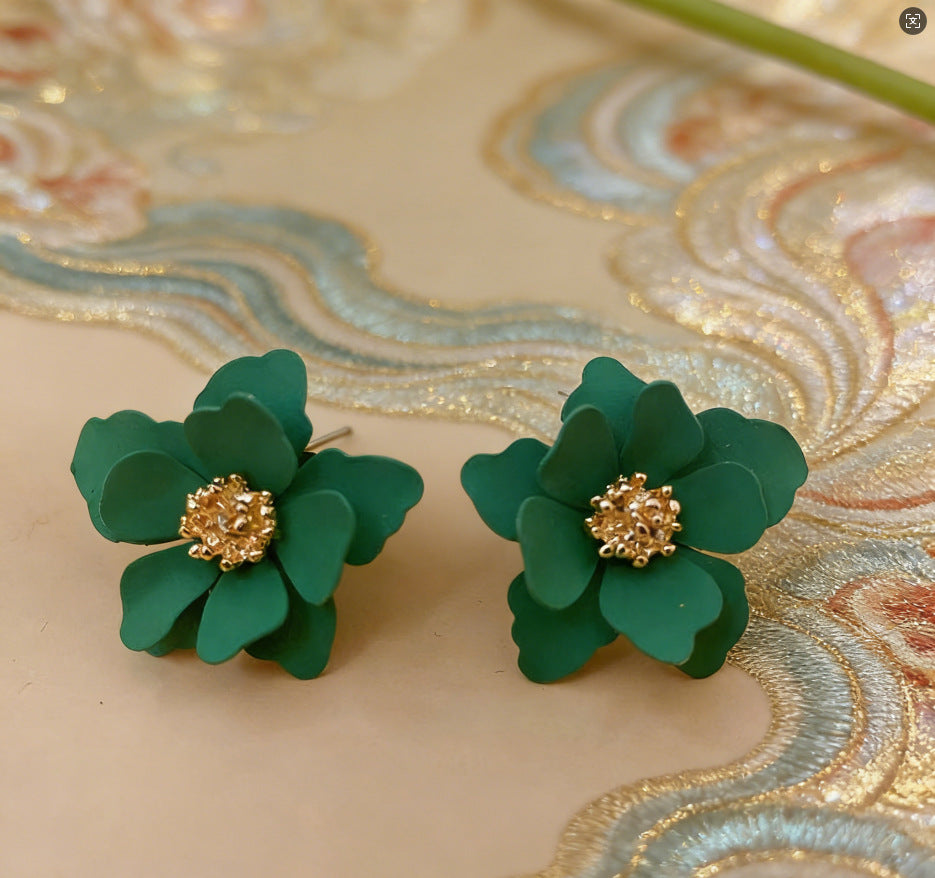 Morandi Three-dimensional Petals Ear Gentle Atmosphere Earrings