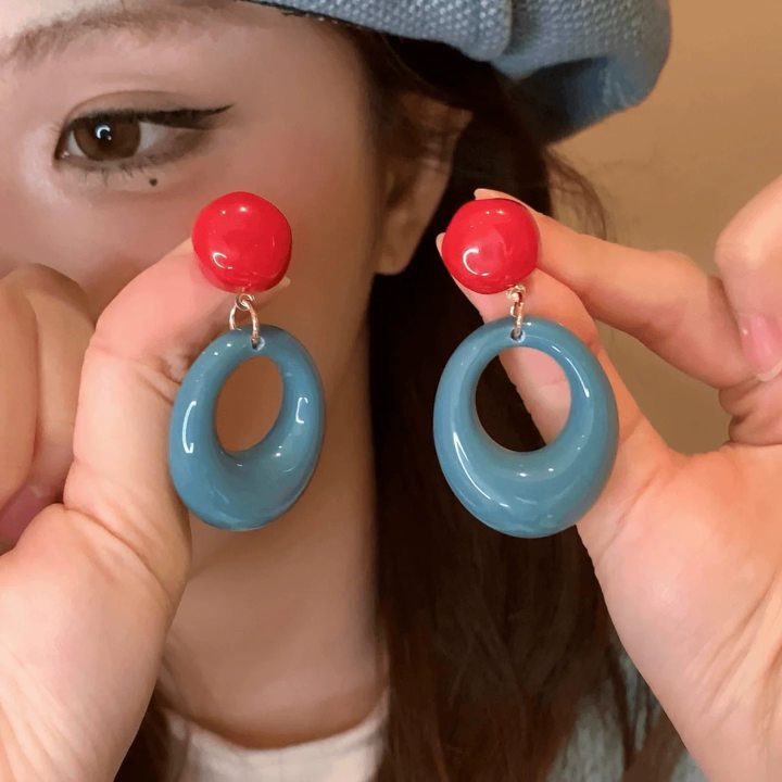 Style Hot Simple Eardrop Round Face Earrings