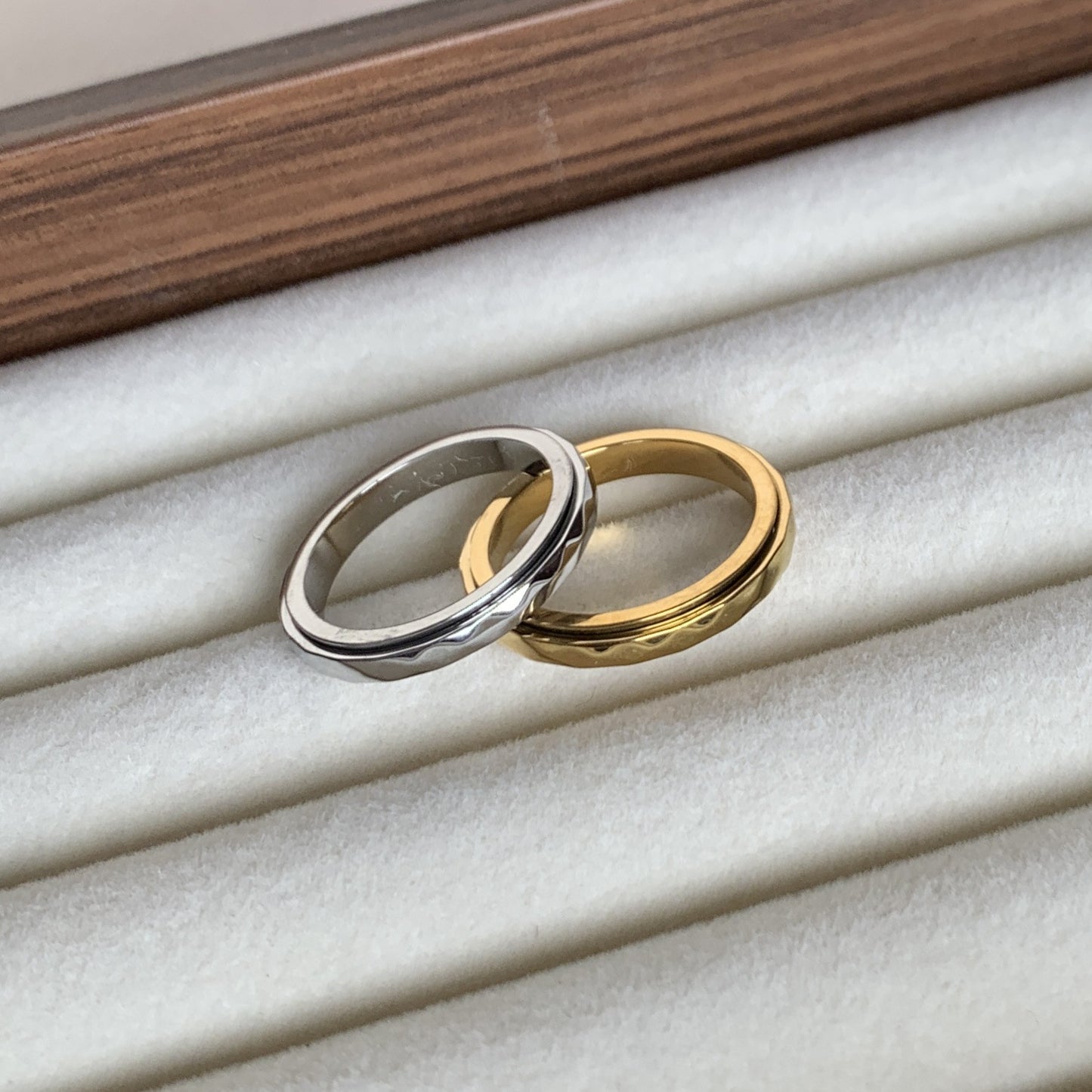 Section Rotatable Rotating Geometry Couple Simple Ring