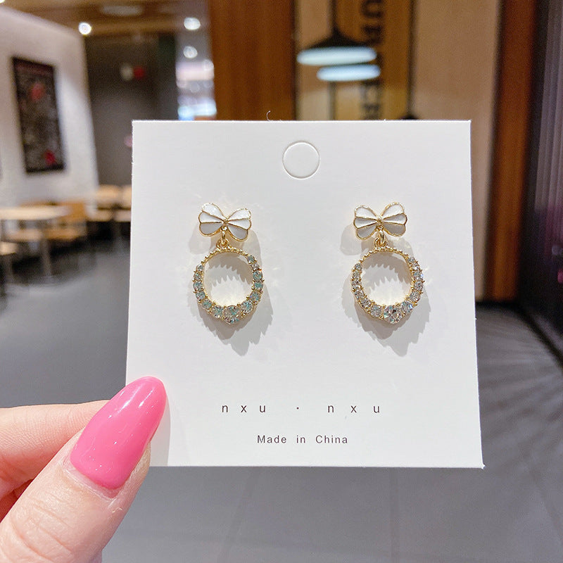Women's Bone Niche Clips Light Luxury Elegant Stud Earrings
