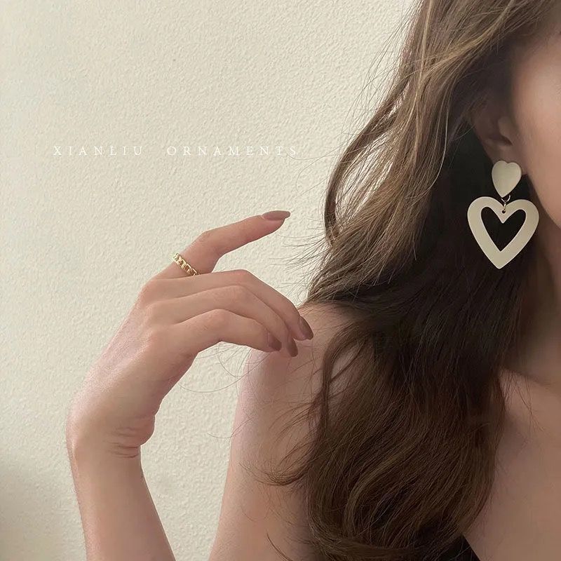 Women's Exaggerated White Big Heart Trendy High Earrings