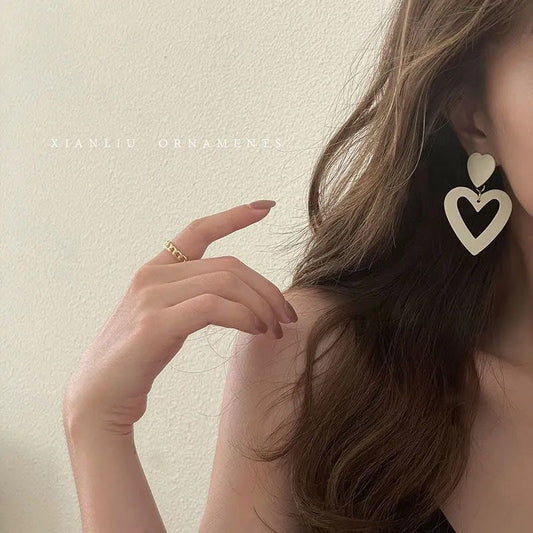 Women's Exaggerated White Big Heart Trendy High Earrings