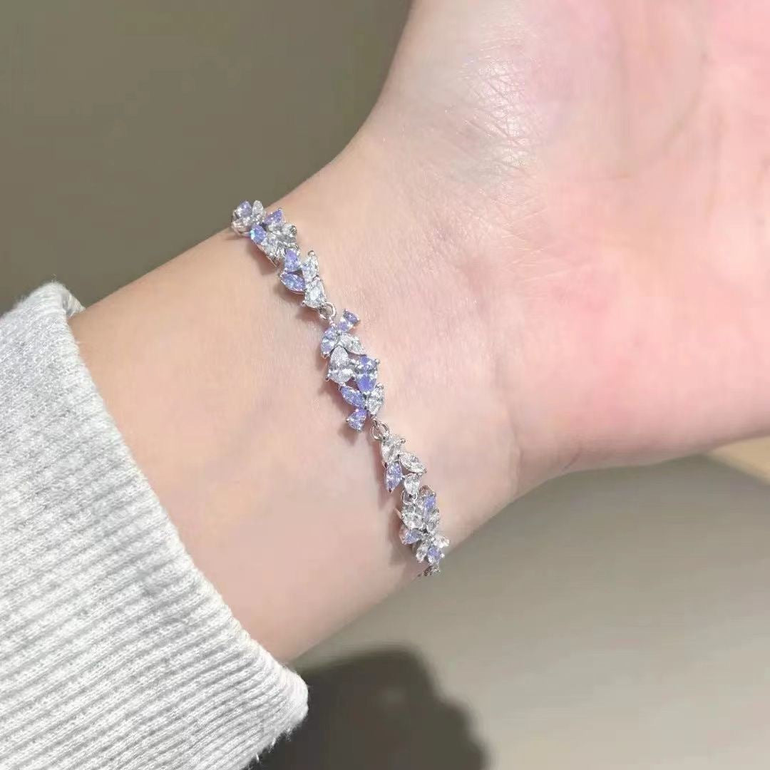 Alloy Wisteria Flower Hand Female Design Light Luxury Bracelet