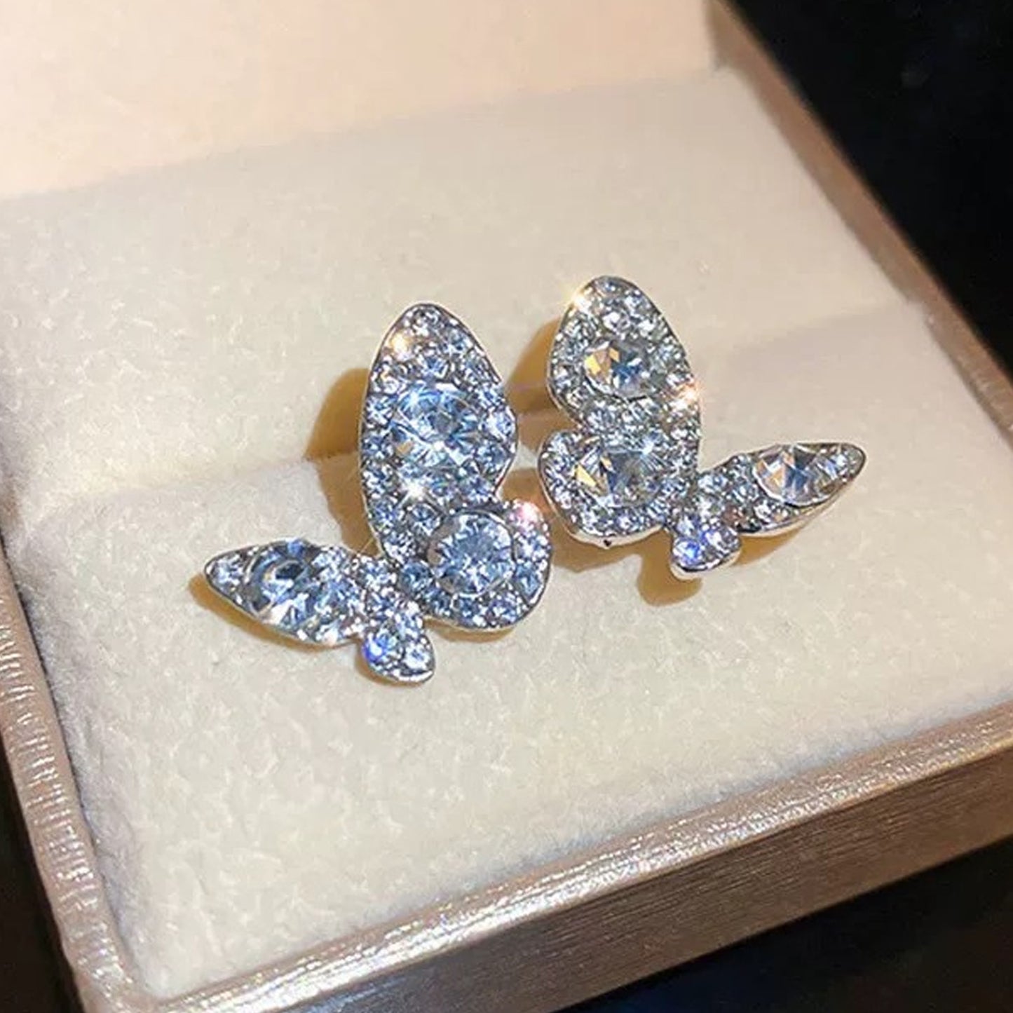 Women's Korean Style Diamond Light Luxury Butterfly Elegant Niche Design Stud Earrings